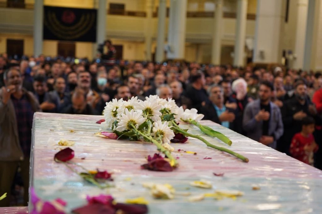 photo 2023 12 16 22 30 00 1024x682 - مراسم سوگواری شب شهادت حضرت فاطمه زهرا سلام الله علیها در حرم مطهر/ آیین وداع با پیکرهای مطهر چهار شهید گمنام دوران دفاع مقدس
