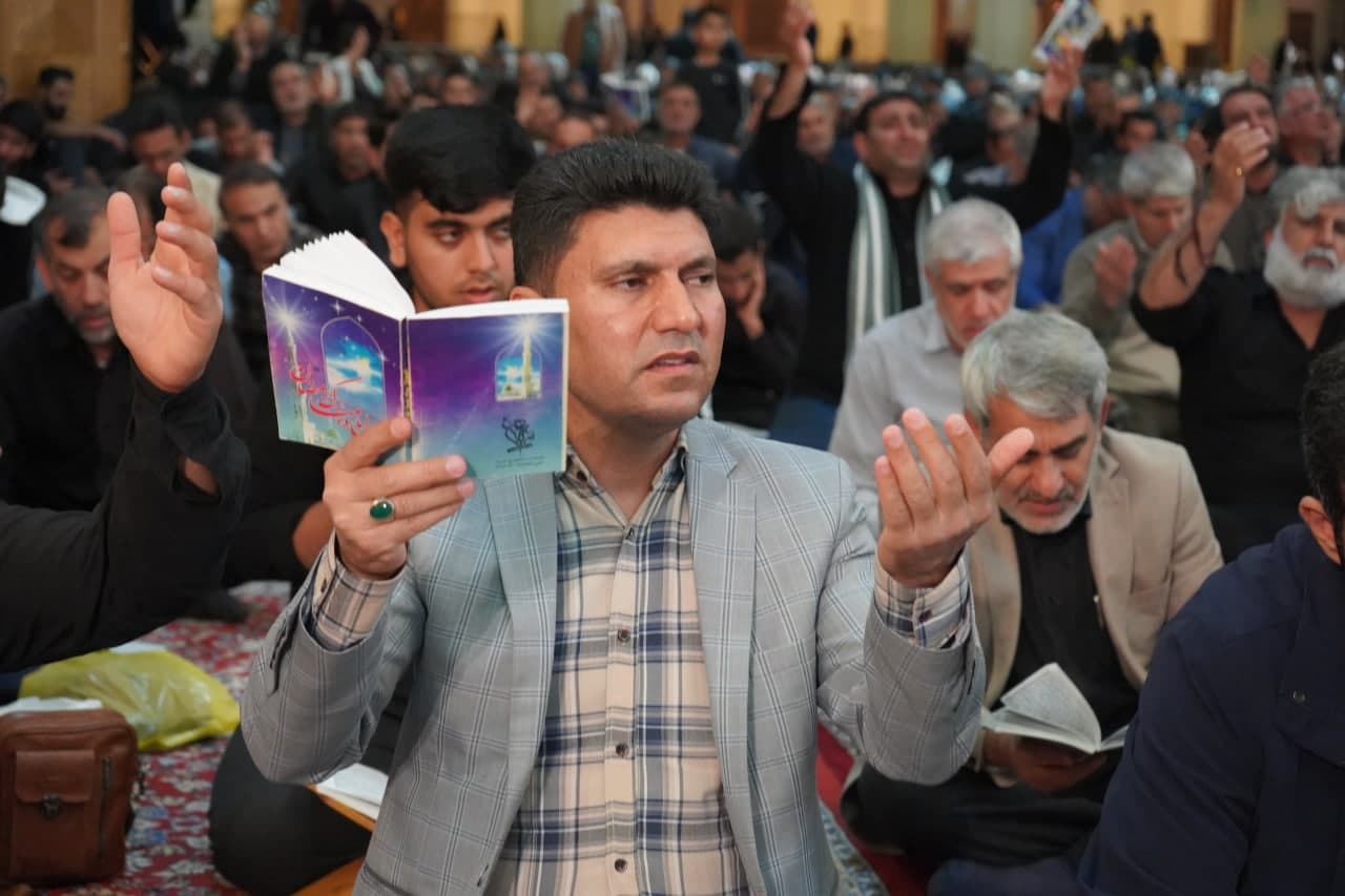 photo 2024 04 01 00 51 31 2 - تصاویر/ دومین شب قدر در حرم مطهر حضرت احمد بن موسی الکاظم علیه السلام