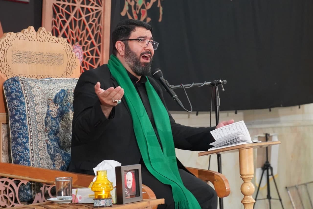photo 2024 04 01 00 51 32 2 - تصاویر/ دومین شب قدر در حرم مطهر حضرت احمد بن موسی الکاظم علیه السلام