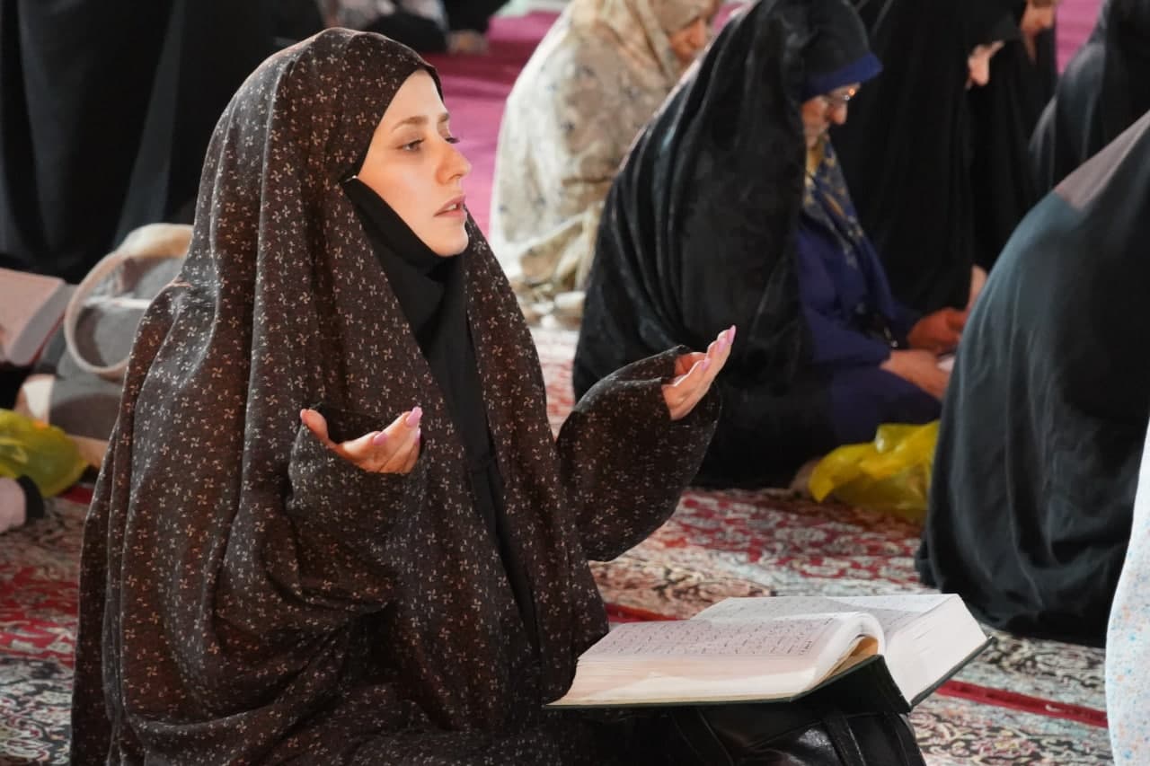 photo 2024 04 01 00 51 34 - تصاویر/ دومین شب قدر در حرم مطهر حضرت احمد بن موسی الکاظم علیه السلام