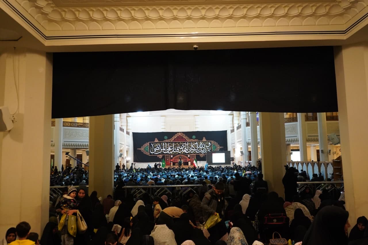 photo 2024 04 01 00 51 40 2 - تصاویر/ دومین شب قدر در حرم مطهر حضرت احمد بن موسی الکاظم علیه السلام