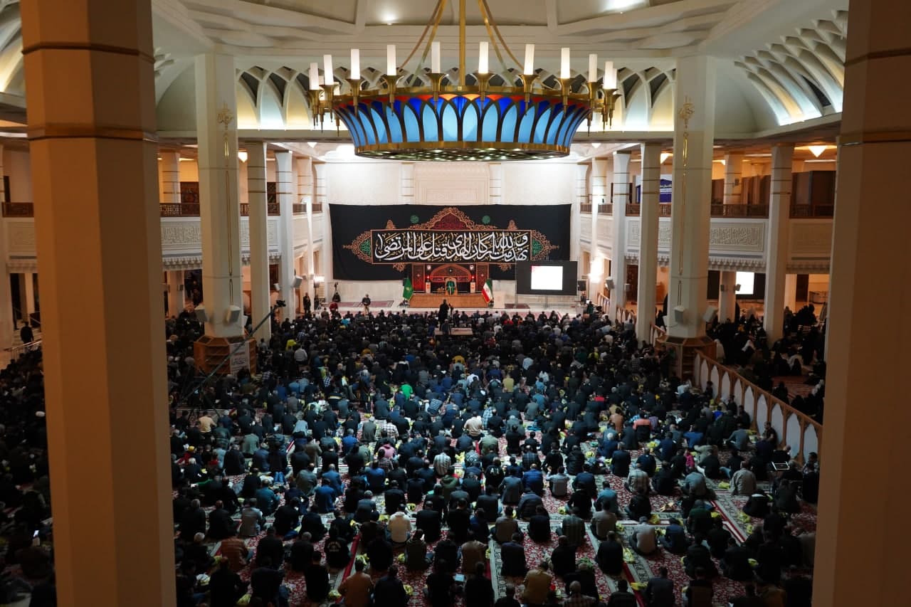 photo 2024 04 01 00 51 43 2 - تصاویر/ دومین شب قدر در حرم مطهر حضرت احمد بن موسی الکاظم علیه السلام