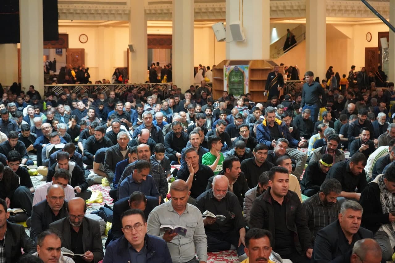 photo 2024 04 01 00 51 43 - تصاویر/ دومین شب قدر در حرم مطهر حضرت احمد بن موسی الکاظم علیه السلام