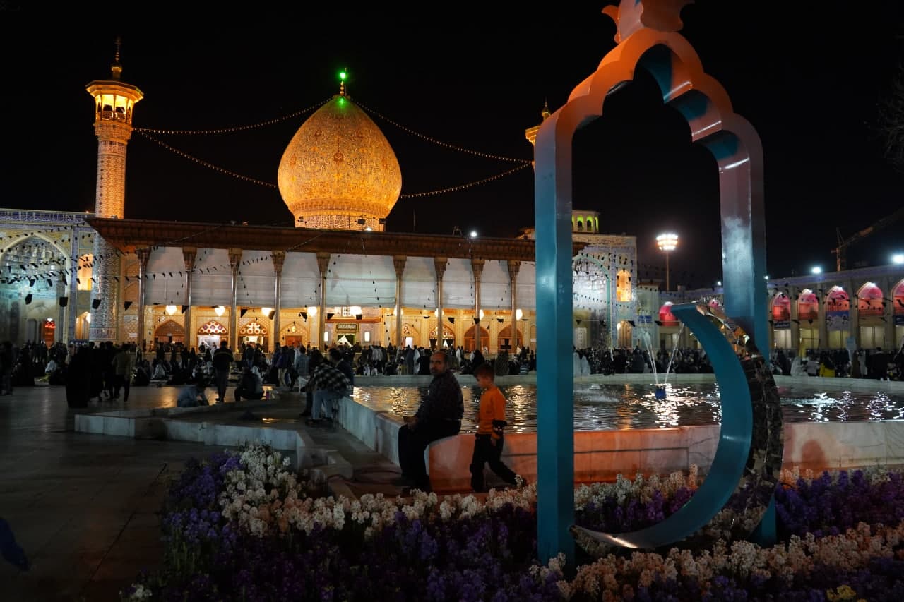 photo 2024 04 01 00 51 45 2 - تصاویر/ دومین شب قدر در حرم مطهر حضرت احمد بن موسی الکاظم علیه السلام