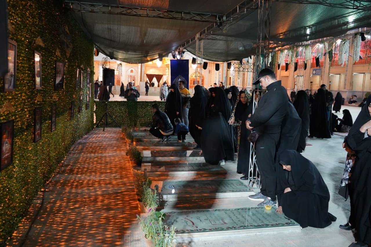 photo 2024 04 01 00 51 45 - تصاویر/ دومین شب قدر در حرم مطهر حضرت احمد بن موسی الکاظم علیه السلام