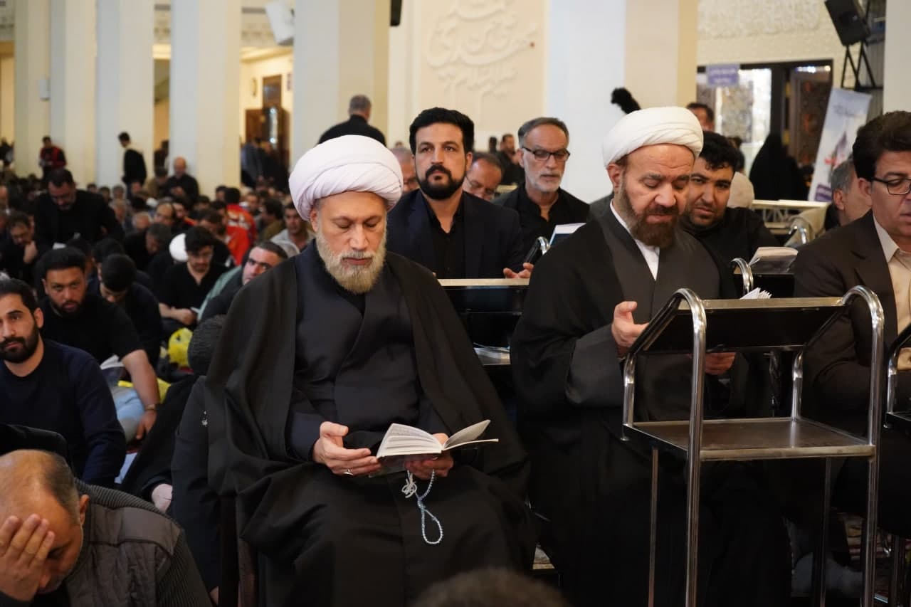 photo 2024 04 01 00 51 49 2 - تصاویر/ دومین شب قدر در حرم مطهر حضرت احمد بن موسی الکاظم علیه السلام