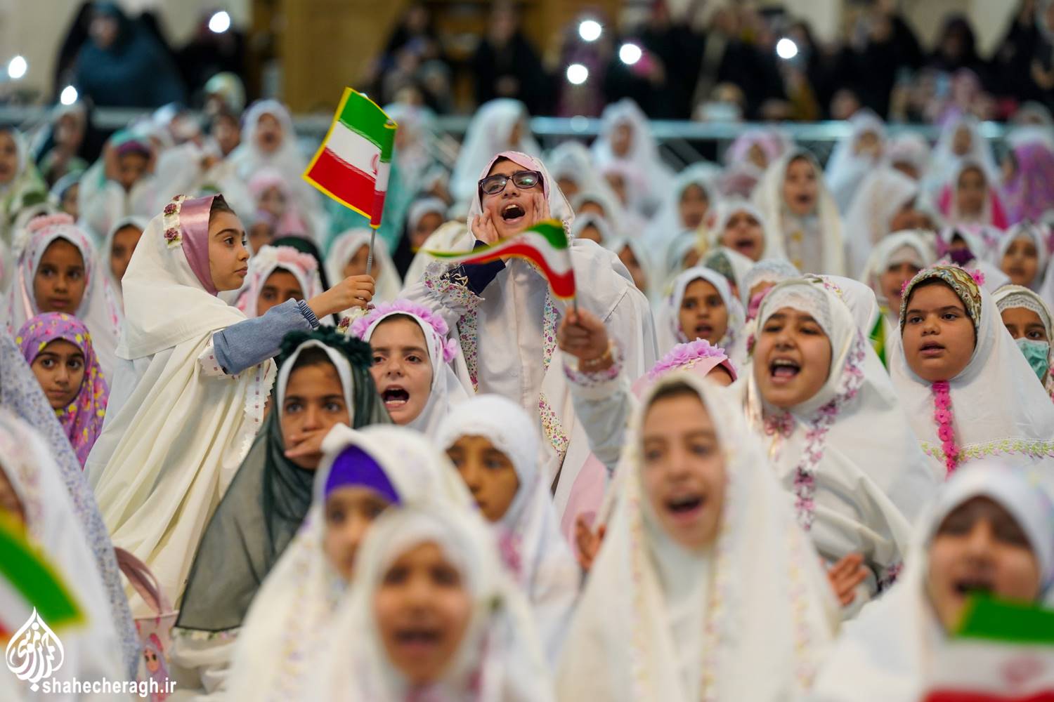 FAE03709 - تصاویر 1 | جشن بزرگ «روزه اولی‌ها»، در حرم مطهر حضرت شاهچراغ علیه السلام