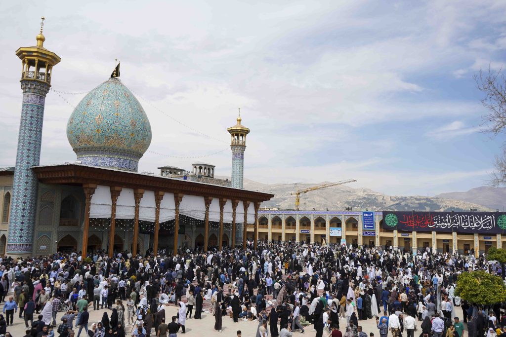 astanahmadi 10 2 1024x683 - نوروز علوی 1404 در حرم مطهر حضرت احمد بن موسی الکاظم شاهچراغ علیه‌السلام