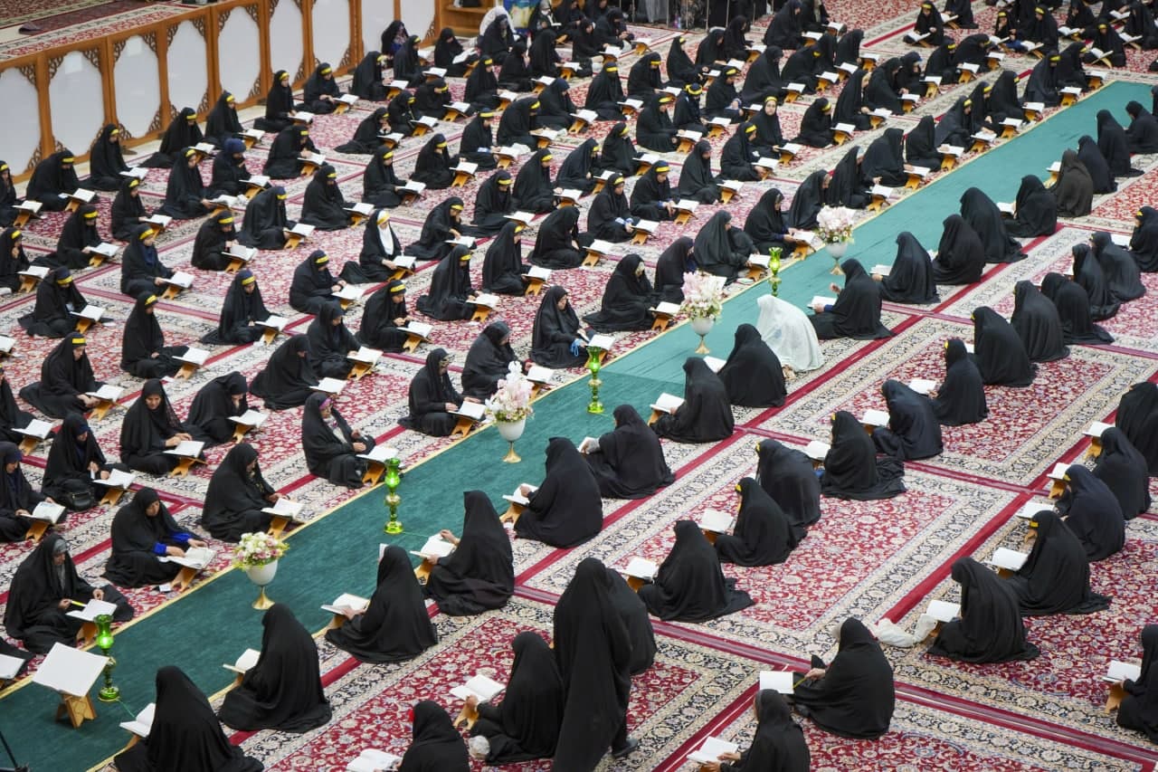photo 2025 03 11 16 18 19 - محفل جزخوانی روز دهم ماه مبارک رمضان در حرم مطهر حضرت شاهچراغ علیه السلام