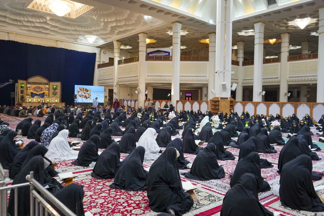 photo 2025 03 11 16 18 21 - محفل جزخوانی روز دهم ماه مبارک رمضان در حرم مطهر حضرت شاهچراغ علیه السلام