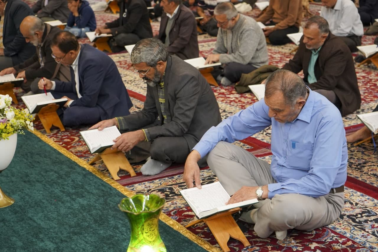 photo 2025 03 11 16 18 25 2 - محفل جزخوانی روز دهم ماه مبارک رمضان در حرم مطهر حضرت شاهچراغ علیه السلام