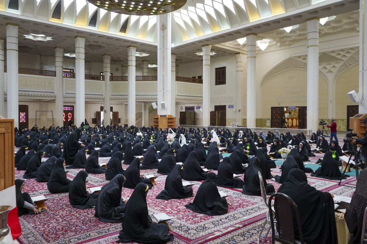 photo 2025 03 11 16 18 29 - محفل جزخوانی روز دهم ماه مبارک رمضان در حرم مطهر حضرت شاهچراغ علیه السلام