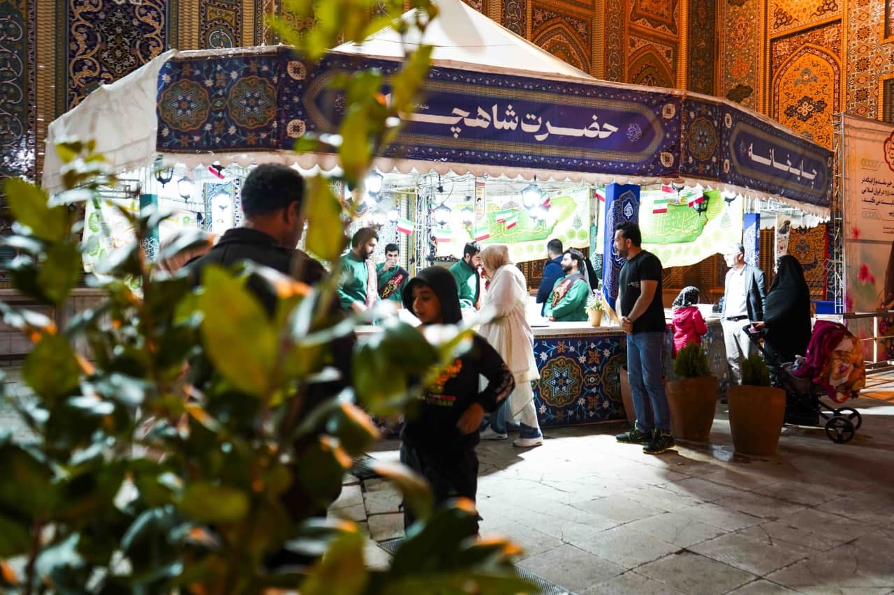 photo 2025 03 12 15 04 15 2 1 - مراسم سوگواری شام وفات حضرت خدیجه سلام الله علیها در حرم مطهر حضرت شاهچراغ علیه السلام
