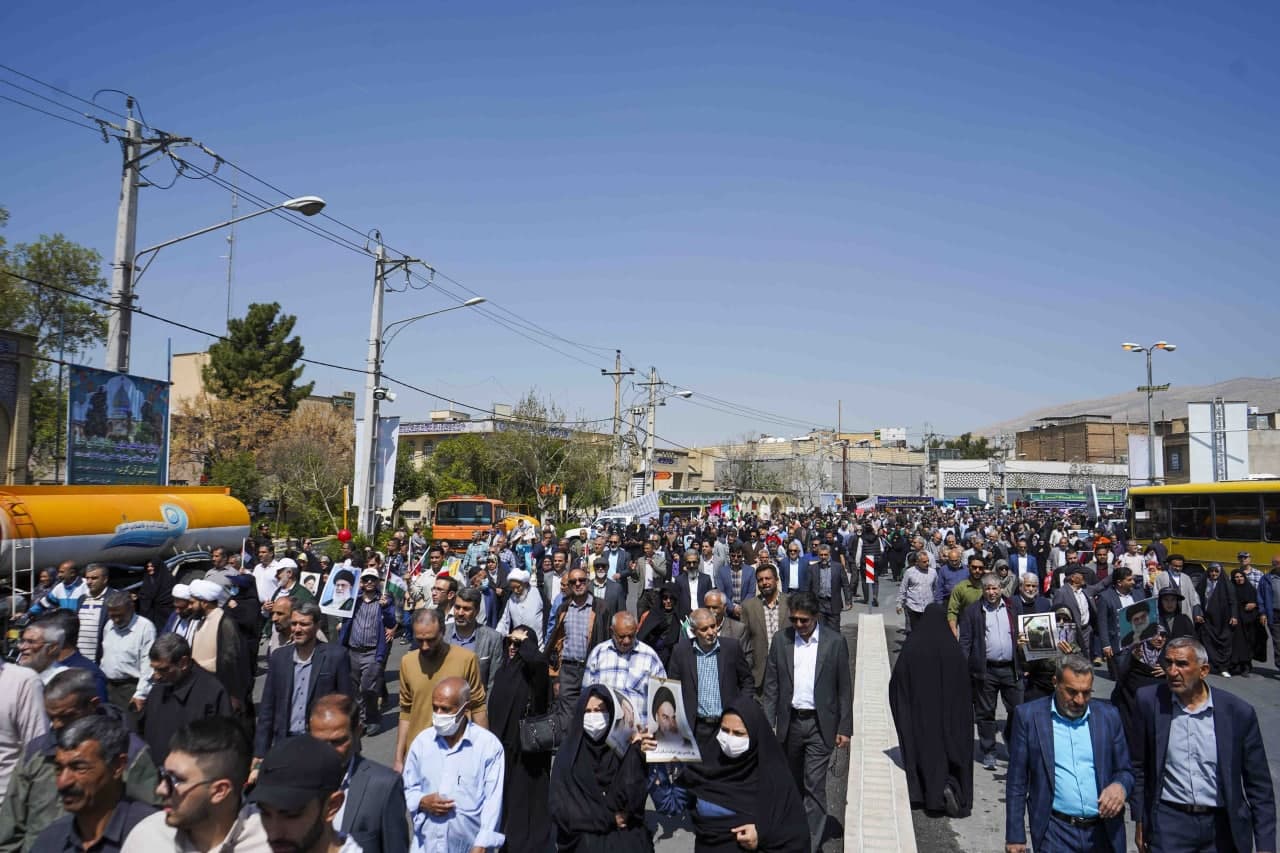 photo 2025 03 28 13 36 17 - راهپیمایی روز جهانی قدس در سومین حرم اهل‌بیت علیهم السلام