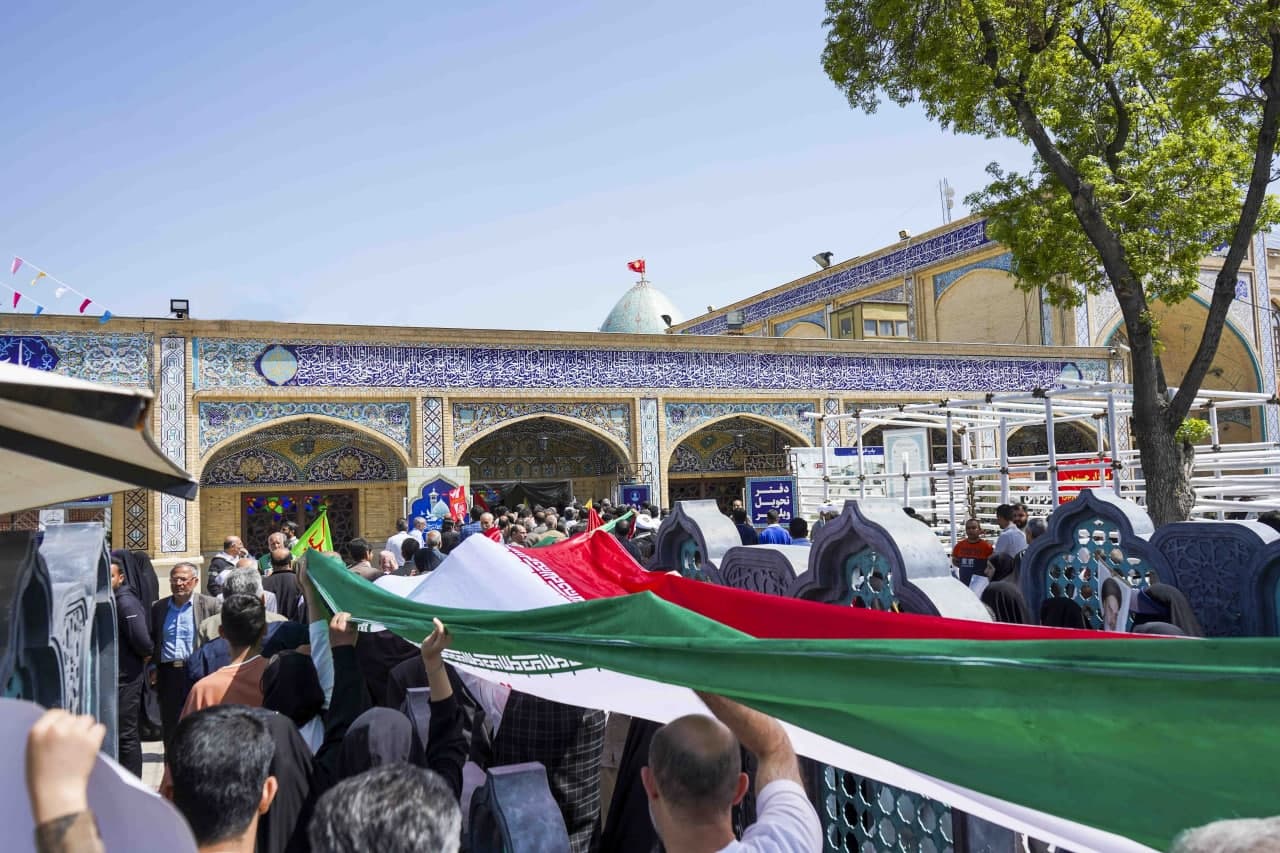 photo 2025 03 28 13 36 28 - راهپیمایی روز جهانی قدس در سومین حرم اهل‌بیت علیهم السلام