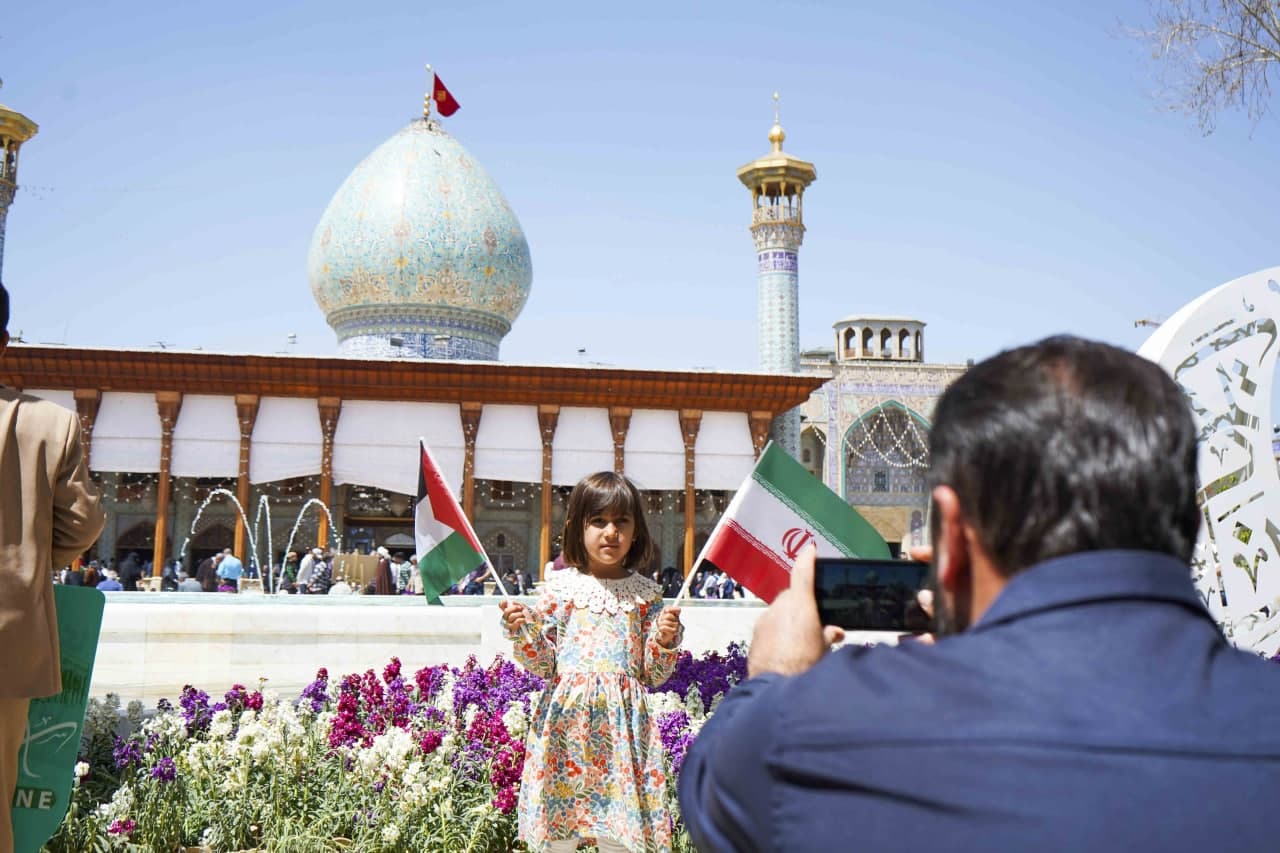 photo 2025 03 28 13 36 29 2 - راهپیمایی روز جهانی قدس در سومین حرم اهل‌بیت علیهم السلام