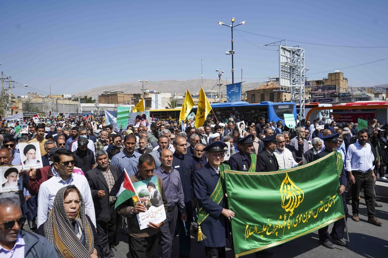 photo 2025 03 28 13 36 31 - راهپیمایی روز جهانی قدس در سومین حرم اهل‌بیت علیهم السلام