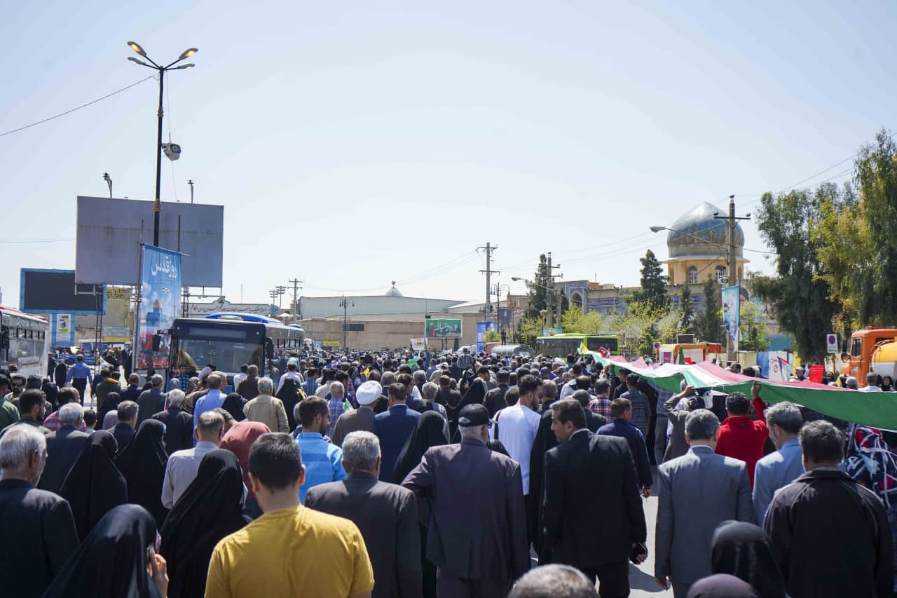 photo 2025 03 28 13 36 32 - راهپیمایی روز جهانی قدس در سومین حرم اهل‌بیت علیهم السلام