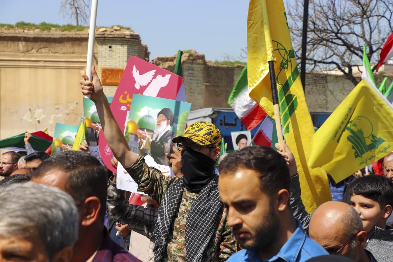 photo 2025 03 28 13 36 42 - راهپیمایی روز جهانی قدس در سومین حرم اهل‌بیت علیهم السلام