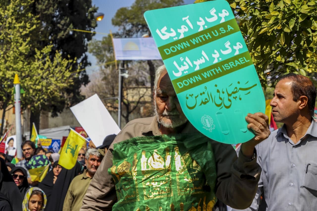 photo 2025 03 28 13 36 45 - راهپیمایی روز جهانی قدس در سومین حرم اهل‌بیت علیهم السلام