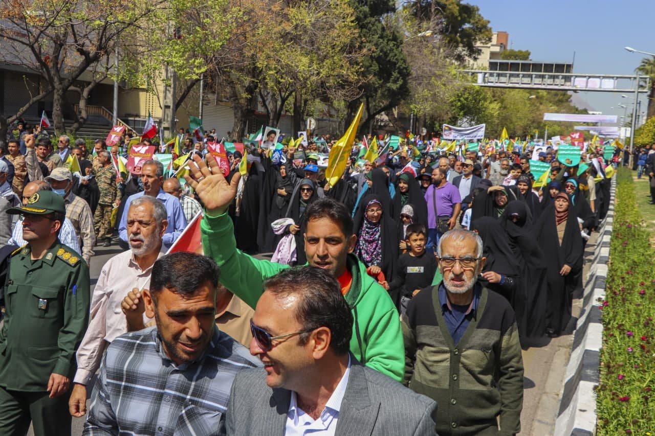 photo 2025 03 28 13 36 46 - راهپیمایی روز جهانی قدس در سومین حرم اهل‌بیت علیهم السلام