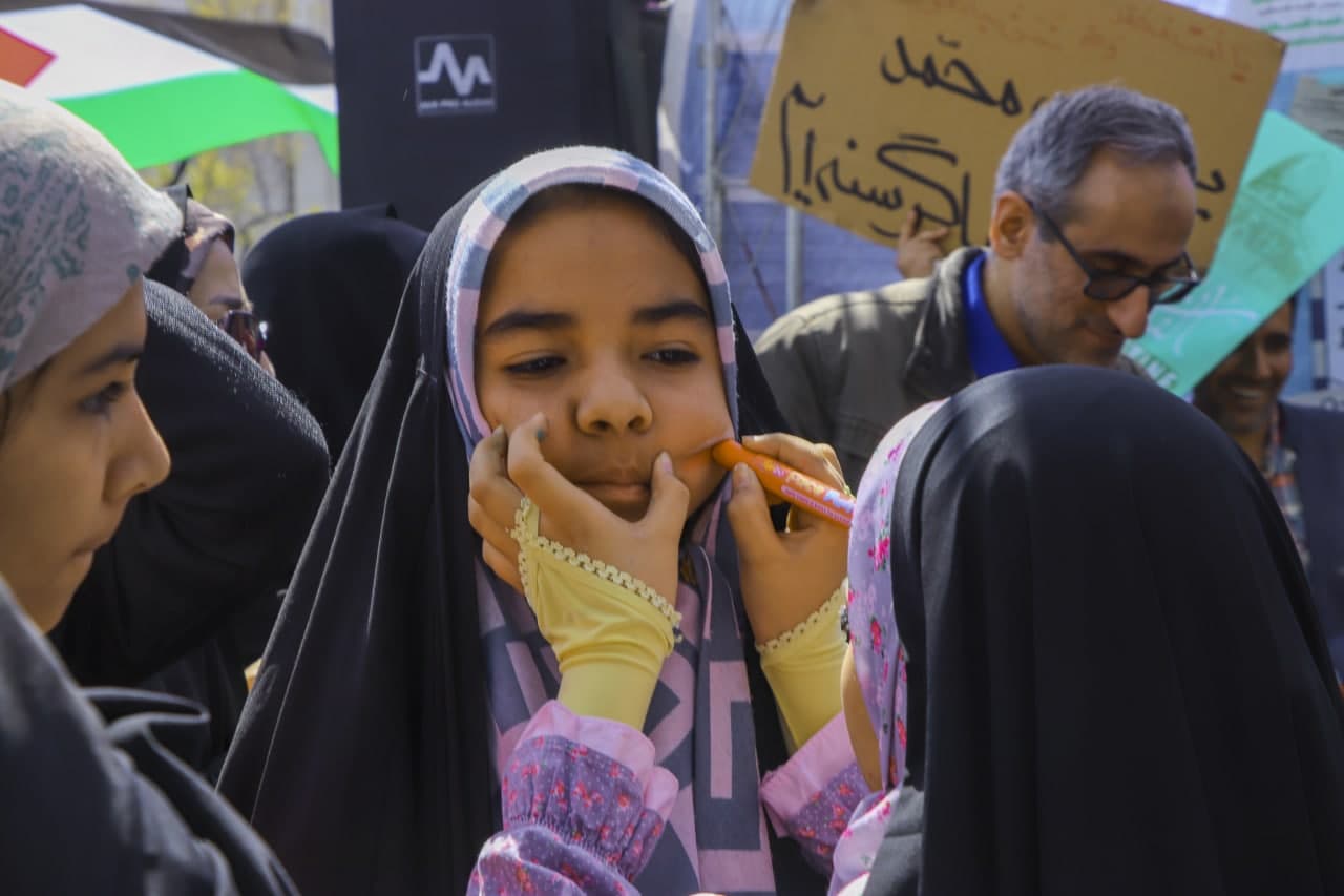 photo 2025 03 28 13 36 49 - راهپیمایی روز جهانی قدس در سومین حرم اهل‌بیت علیهم السلام