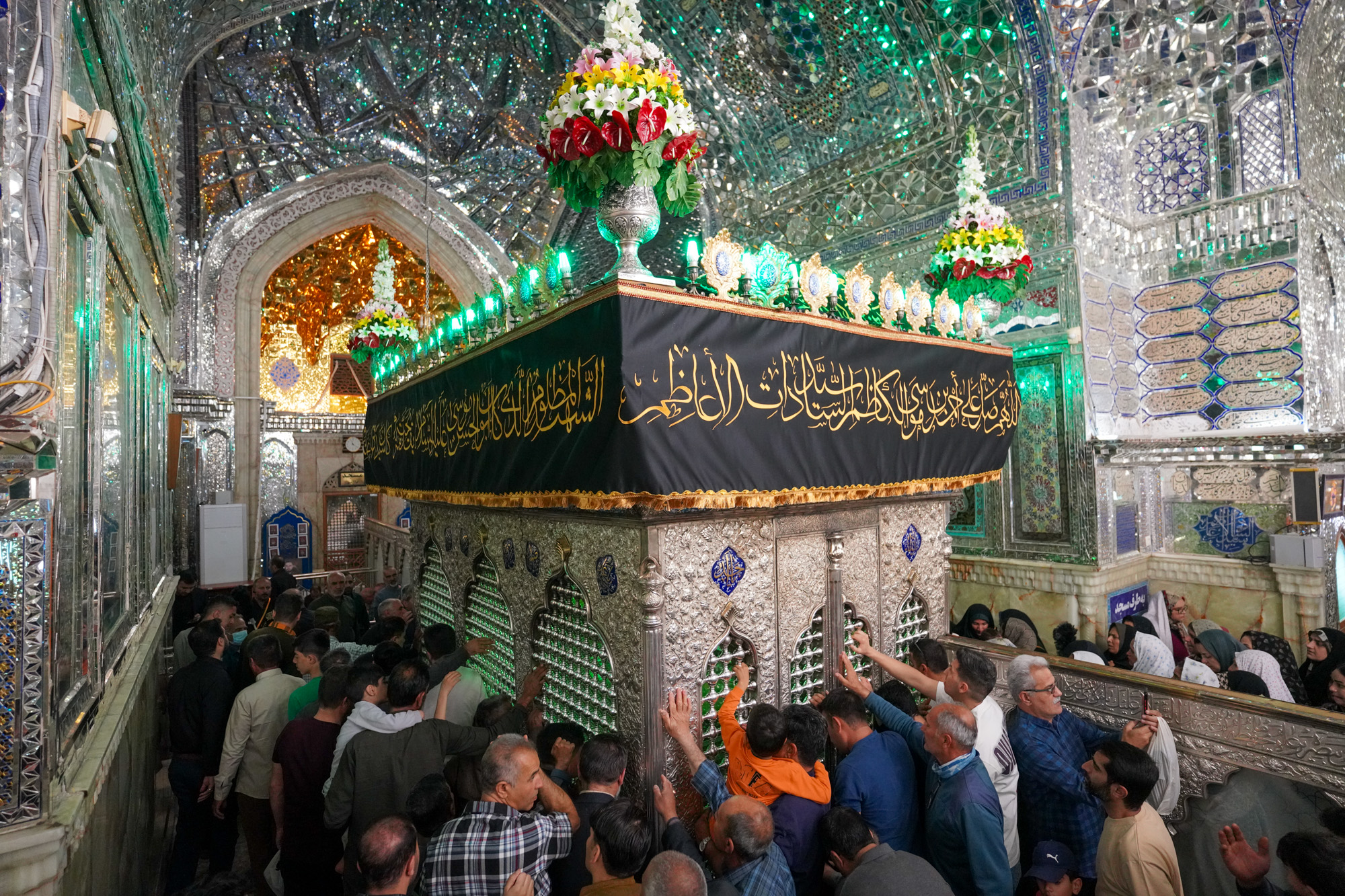 نوروز علوی 1404 در حرم مطهر حضرت احمد بن موسی الکاظم شاهچراغ علیهالسلام pic227176Nowrooz 6 - نوروز علوی 1404 در حرم مطهر حضرت احمد بن موسی الکاظم شاهچراغ علیهالسلام