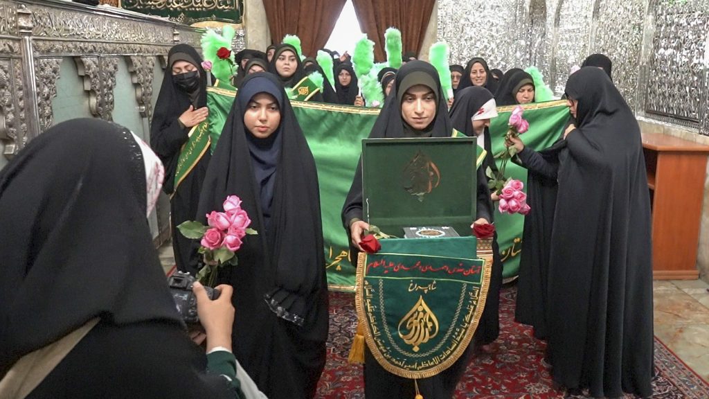 astanahmadi 4 1 1024x576 - مراسم شادپیمایی و جشن میلاد حضرت فاطمه معصومه (ع) و گرامیداشت روز دختر در حرم مطهر حضرت شاهچراغ (ع)