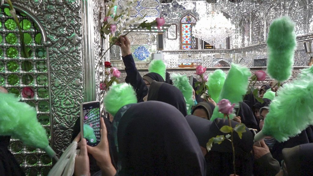 astanahmadi 6 1 1024x576 - مراسم شادپیمایی و جشن میلاد حضرت فاطمه معصومه (ع) و گرامیداشت روز دختر در حرم مطهر حضرت شاهچراغ (ع)