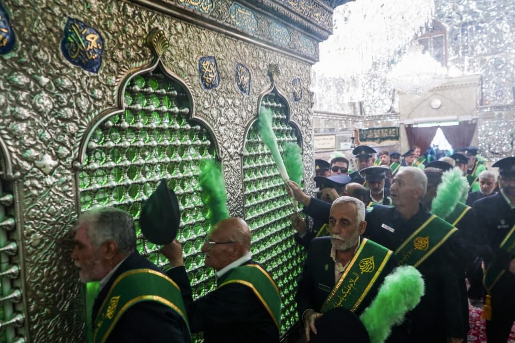 photo 2025 04 17 17 56 09 1024x682 - ویژه برنامه هفتگی | عرض ارادت خدام آستان مقدس احمدی و محمدی علیهماالسلام به حضرت شاهچراغ علیه السلام