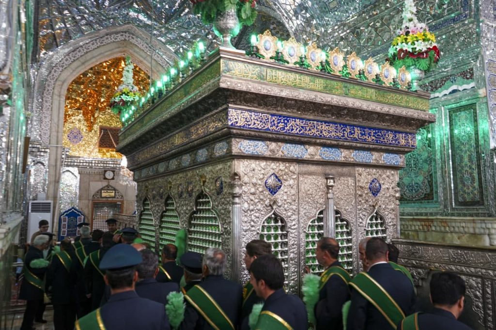 photo 2025 04 17 17 56 11 1024x682 - ویژه برنامه هفتگی | عرض ارادت خدام آستان مقدس احمدی و محمدی علیهماالسلام به حضرت شاهچراغ علیه السلام