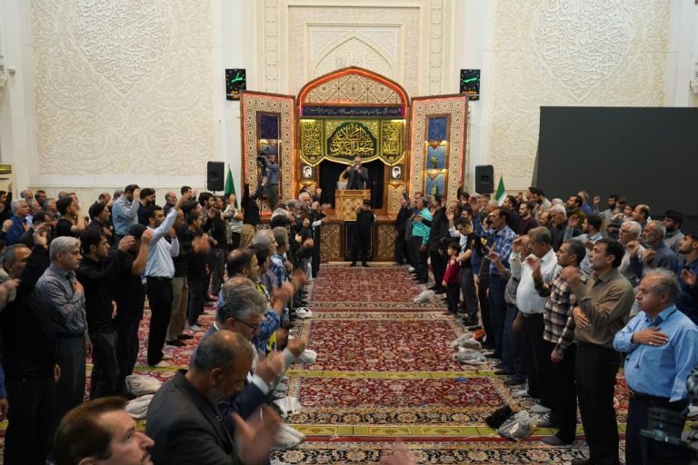 تصاویر| مراسم سوگواری شب شهادت امام صادق علیه السلام در حرم مطهر