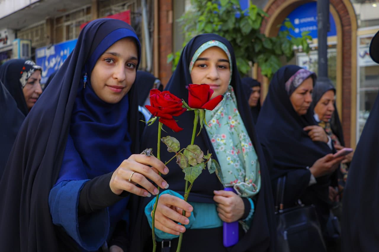 photo 2025 04 29 11 58 41 - مراسم شادپیمایی و جشن میلاد حضرت فاطمه معصومه (ع) و گرامیداشت روز دختر در حرم مطهر حضرت شاهچراغ (ع)
