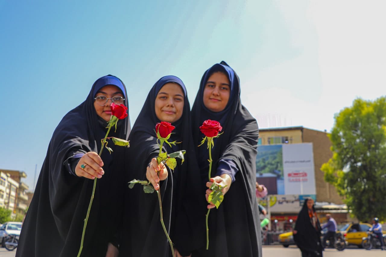photo 2025 04 29 11 58 46 - مراسم شادپیمایی و جشن میلاد حضرت فاطمه معصومه (ع) و گرامیداشت روز دختر در حرم مطهر حضرت شاهچراغ (ع)