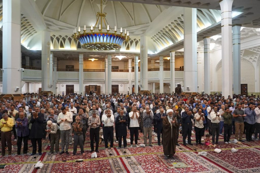 photo 2025 04 29 21 17 49 2 1024x682 - مراسم جشن شام ولادت باسعادت حضرت معصومه سلام الله علیها در حرم مطهر حضرت شاهچراغ علیه السلام