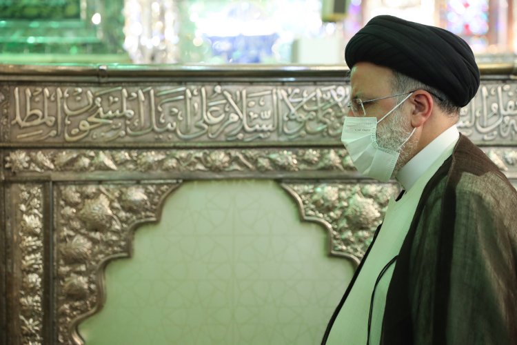 163421862828678900 - تصاویر | حضور شهید آیت‌الله رئیسی در حرم مطهر حضرت شاهچراغ علیه‌السلام