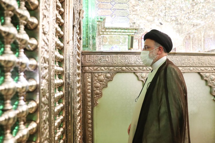 163421865248921600 - تصاویر | حضور شهید آیت‌الله رئیسی در حرم مطهر حضرت شاهچراغ علیه‌السلام