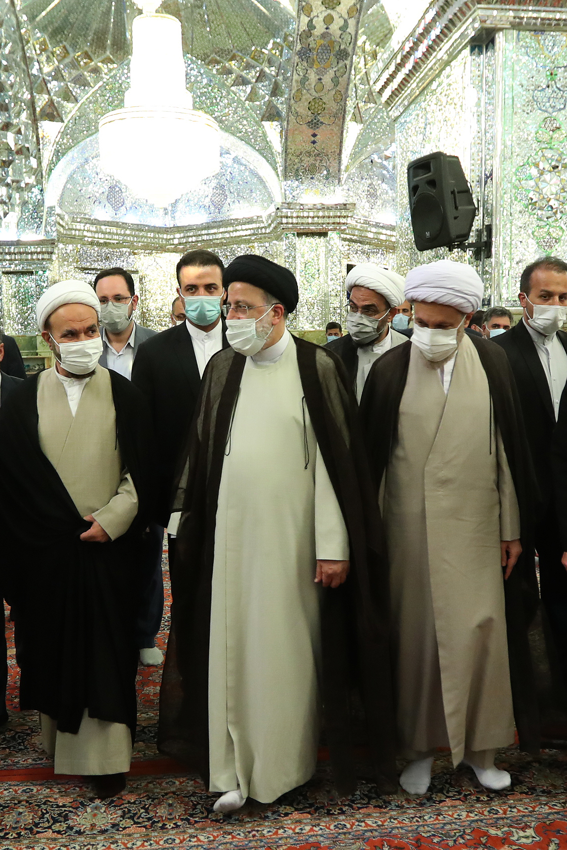 163422039642723300 - تصاویر با کیفیت حضور شهید آیت‌الله رئیسی در حرم مطهر حضرت شاهچراغ علیه‌السلام