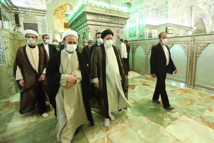 163422042041967100 - تصاویر | حضور شهید آیت‌الله رئیسی در حرم مطهر حضرت شاهچراغ علیه‌السلام