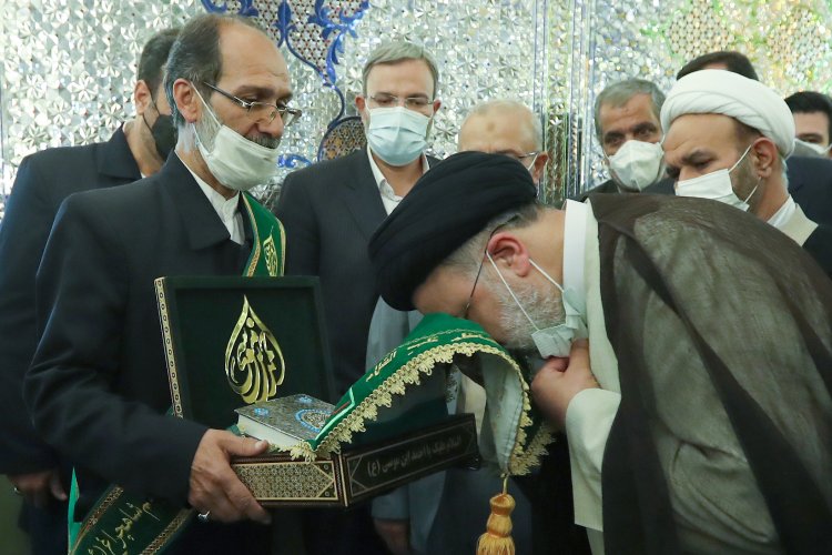 163422785622476300 - تصاویر | حضور شهید آیت‌الله رئیسی در حرم مطهر حضرت شاهچراغ علیه‌السلام