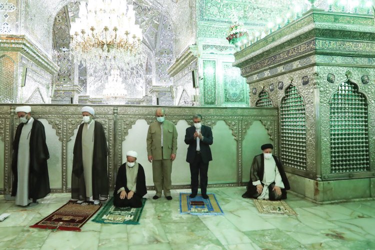 163422794024629700 - تصاویر | حضور شهید آیت‌الله رئیسی در حرم مطهر حضرت شاهچراغ علیه‌السلام