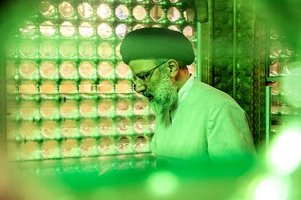 NGYxZjYG4H0s - تصاویر | حضور شهید آیت‌الله رئیسی در حرم مطهر حضرت شاهچراغ علیه‌السلام