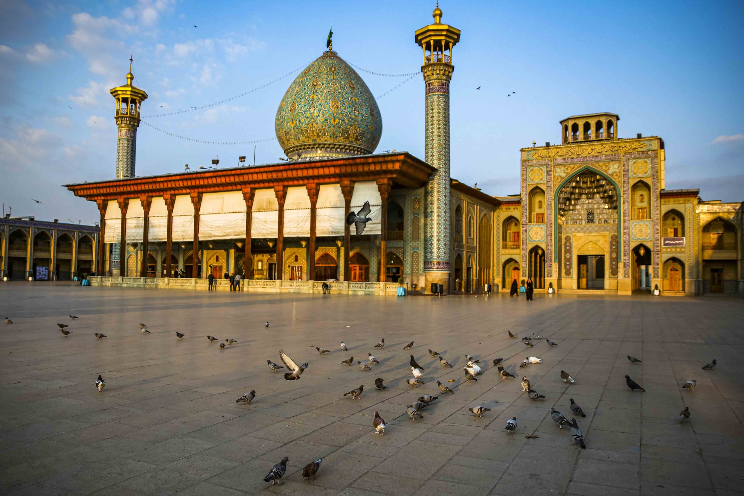 astanahmadi 1 scaled - مجموعه تصاویر و عکس از گنبد و بارگاه آستان مقدس حضرت شاهچراغ علیه السلام