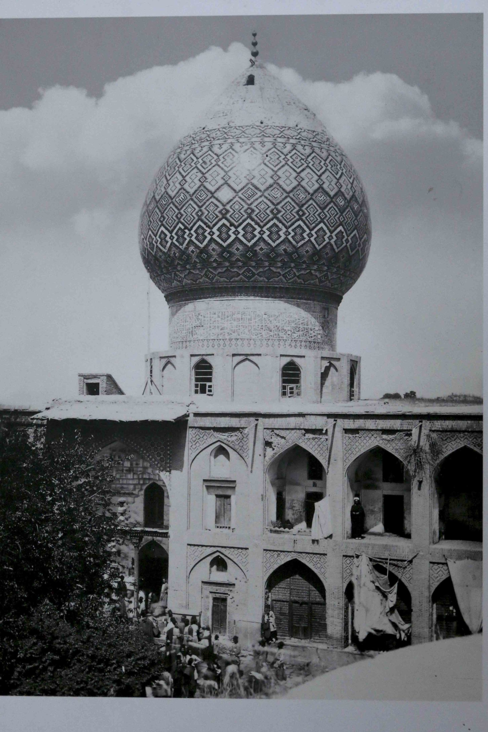 astanahmadi 22 scaled - 50 عکس قدیمی از حرم مطهر حضرت شاهچراغ علیه السلام