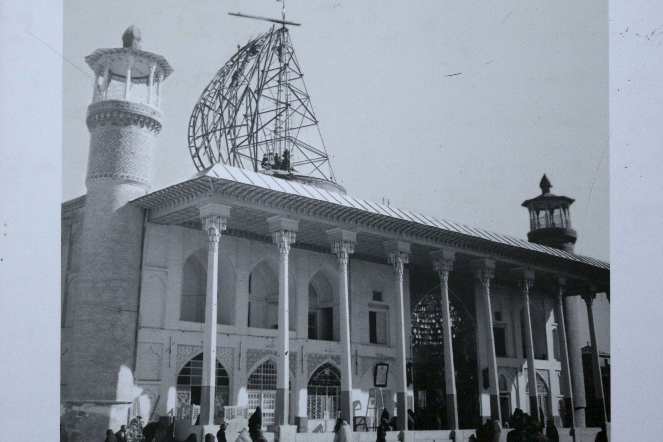 astanahmadi 28 scaled - 50 عکس قدیمی از حرم مطهر حضرت شاهچراغ علیه السلام