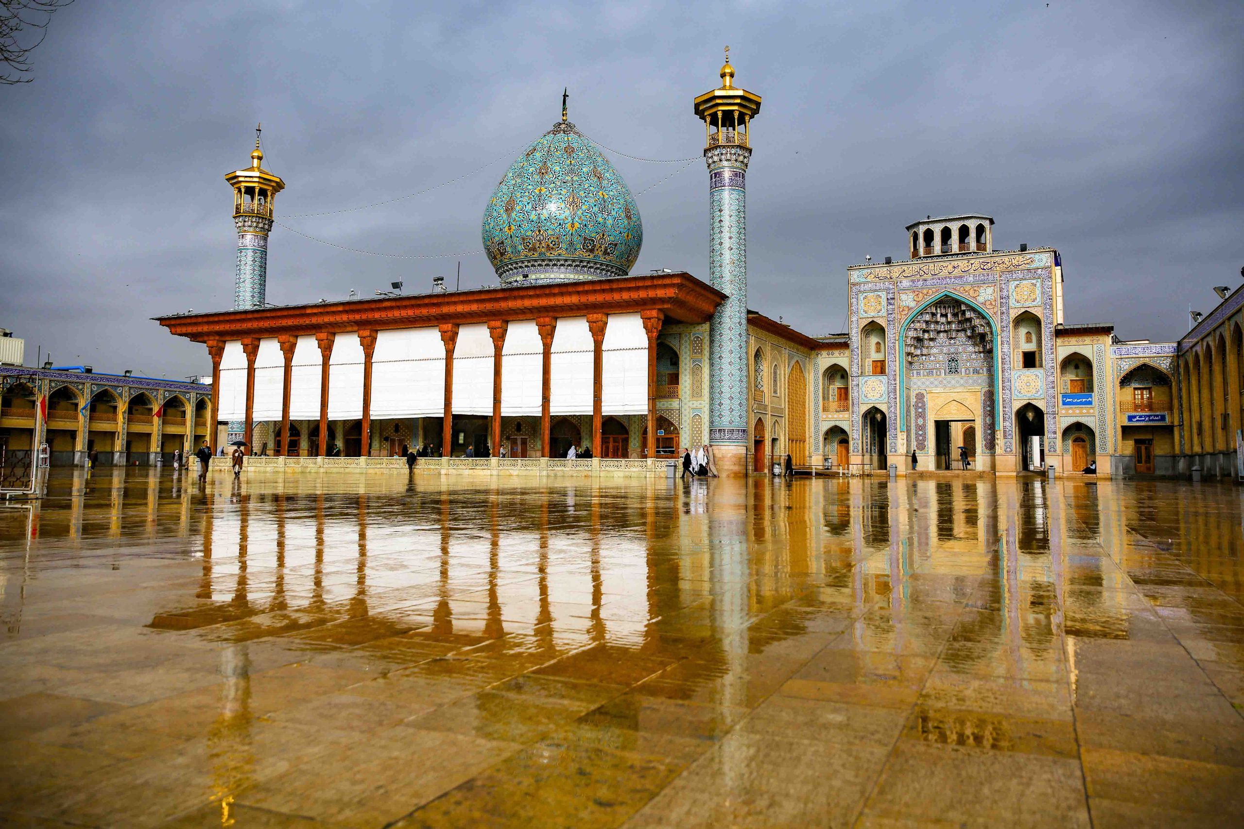 astanahmadi 7 scaled - مجموعه تصاویر و عکس از گنبد و بارگاه آستان مقدس حضرت شاهچراغ علیه السلام