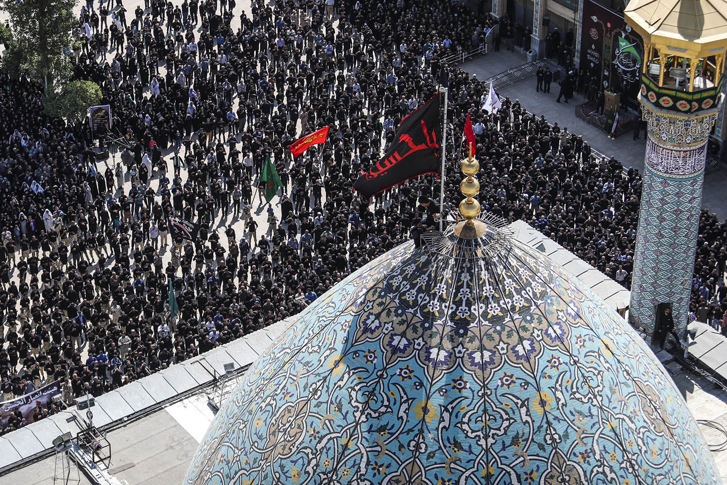 att 1 - 100 عکس هنری و زیبا از حرم مطهر حضرت شاهچراغ علیه السلام