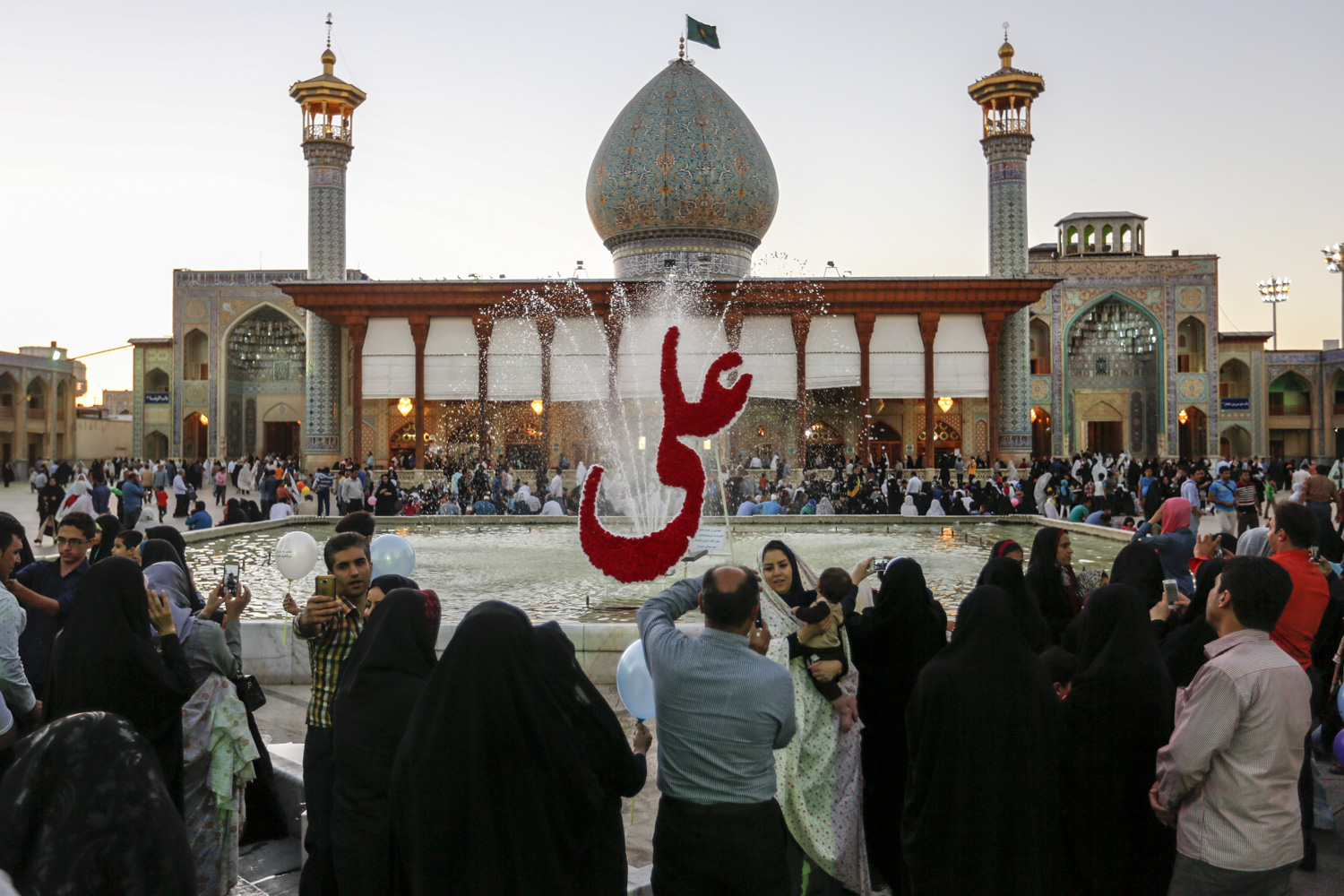 att ghadir 11 - 100 عکس هنری و زیبا از حرم مطهر حضرت شاهچراغ علیه السلام