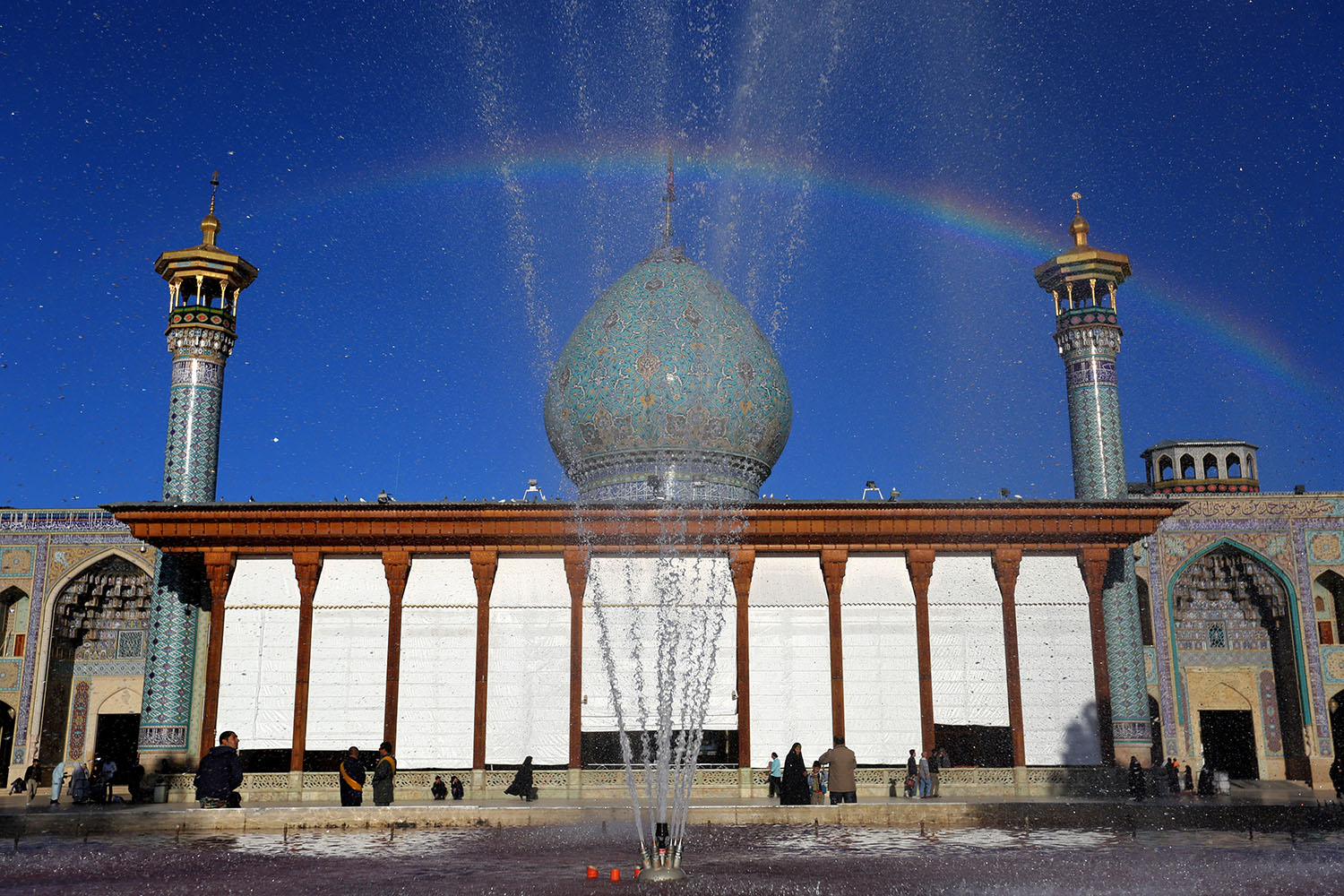 att rainbow 1500 1 - 100 عکس هنری و زیبا از حرم مطهر حضرت شاهچراغ علیه السلام