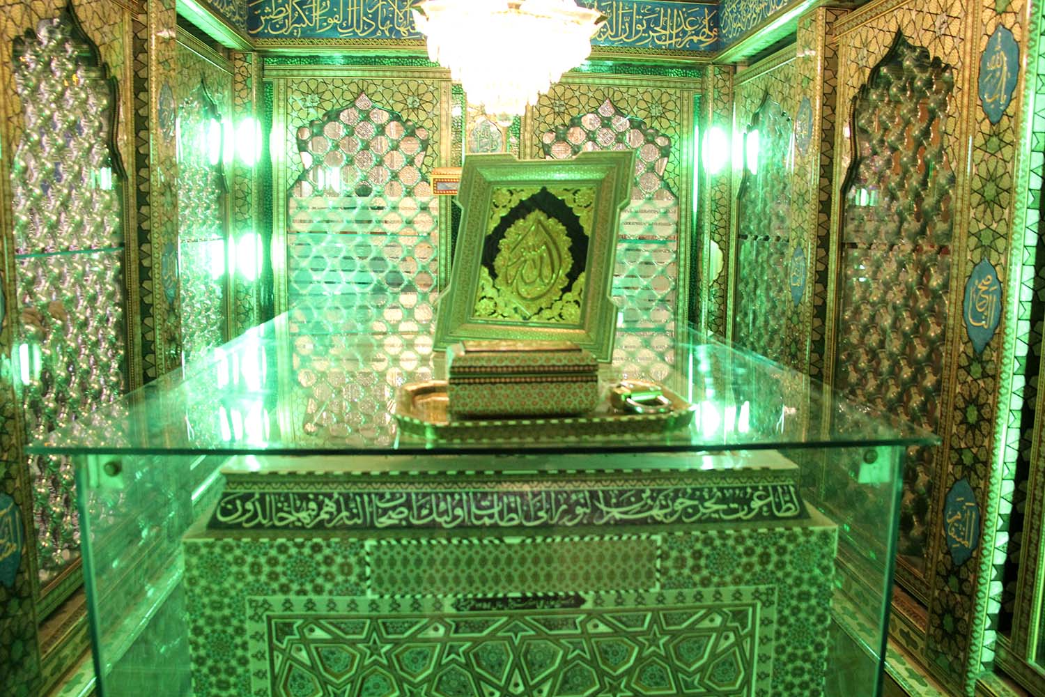 att seyed mir mohammad 1500 - 100 عکس هنری و زیبا از حرم مطهر حضرت شاهچراغ علیه السلام